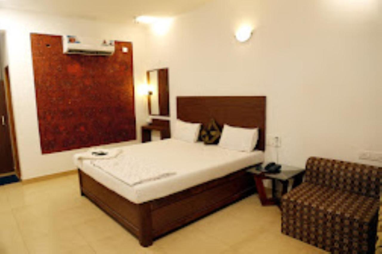 Blue Sea Beach Resort Malvan Exterior photo